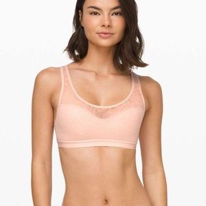 Lululemon shadow mesh bra leaf size medium NWT